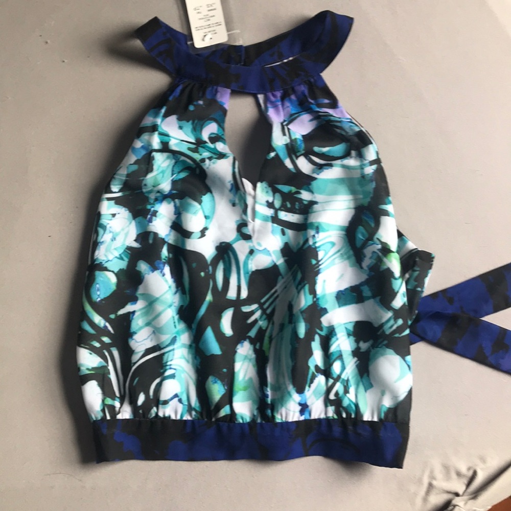 Bebe cut out crop top